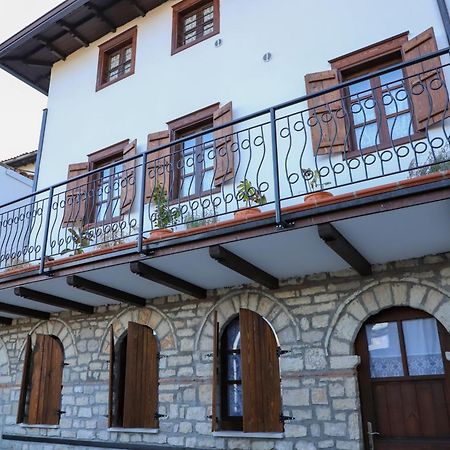 Vila Art Berat Castle Bagian luar foto