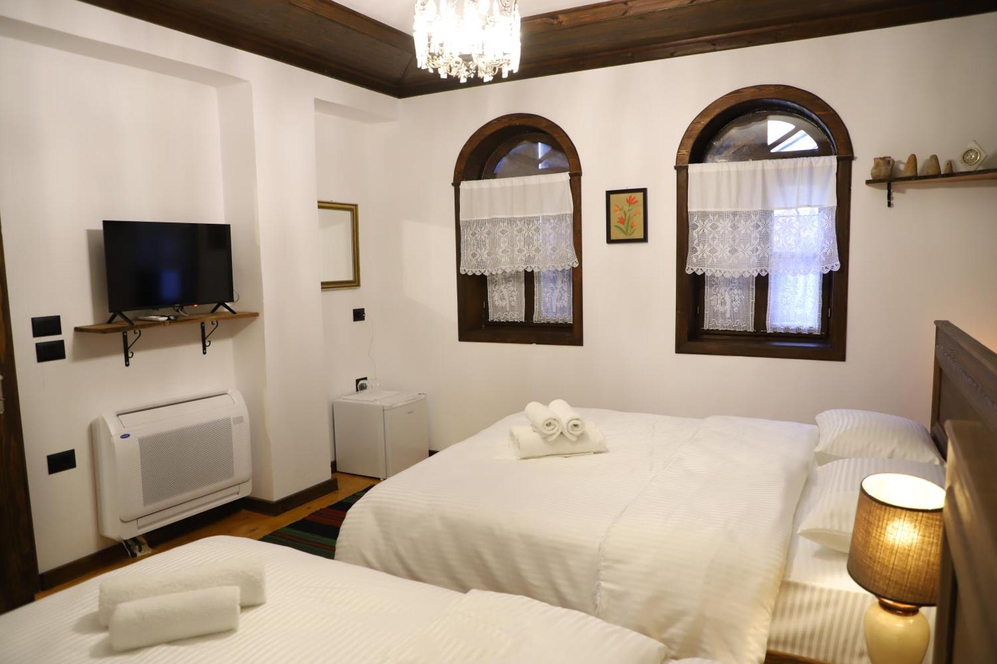 Vila Art Berat Castle Bagian luar foto