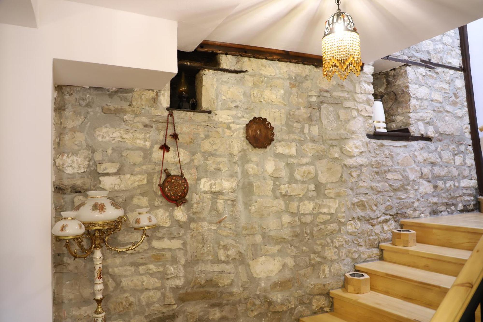 Vila Art Berat Castle Bagian luar foto